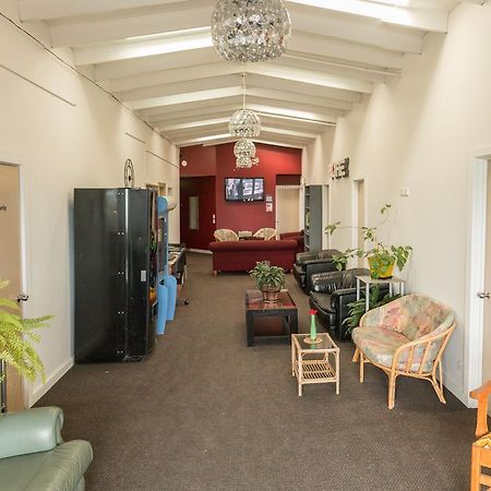 Downtown Backpackers & Accommodation Нельсон Экстерьер фото