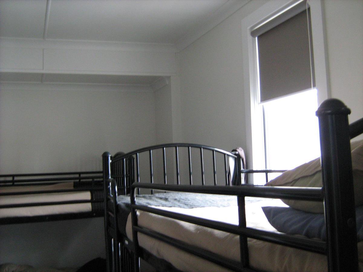 Downtown Backpackers & Accommodation Нельсон Экстерьер фото